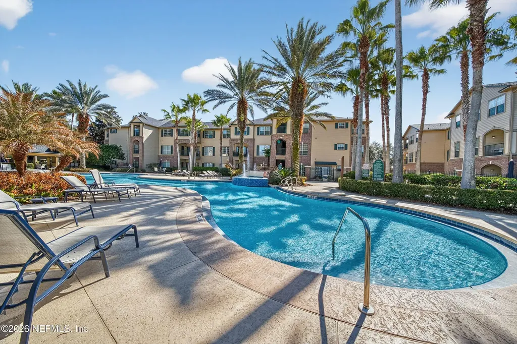 7800 Point Meadows Drive Jacksonville FL 32256
