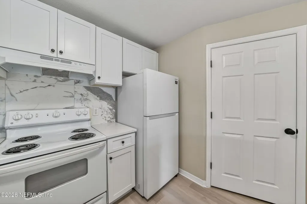 7800 Point Meadows Drive Jacksonville FL 32256