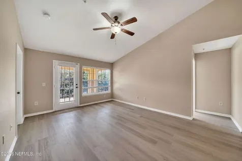 7800 Point Meadows Drive Jacksonville FL 32256