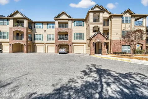 7800 Point Meadows Drive Jacksonville FL 32256
