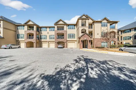 7800 Point Meadows Drive Jacksonville FL 32256