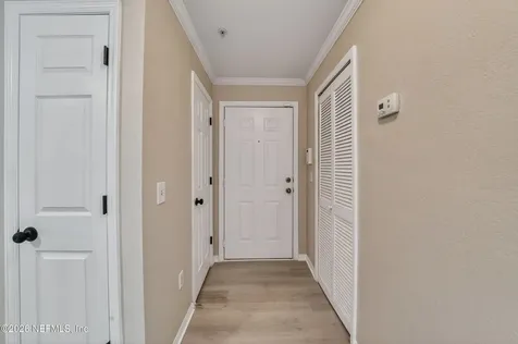 7800 Point Meadows Drive Jacksonville FL 32256