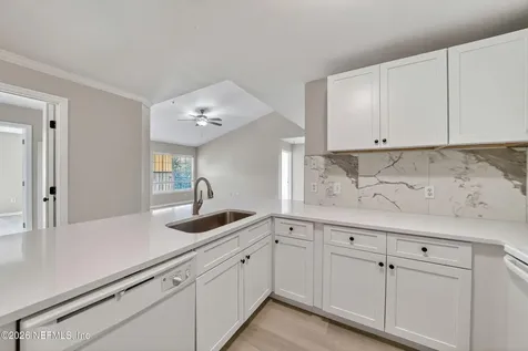 7800 Point Meadows Drive Jacksonville FL 32256
