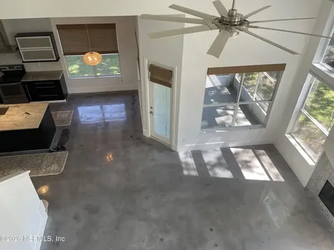 3996 Richmond Park Drive E Jacksonville FL 32224