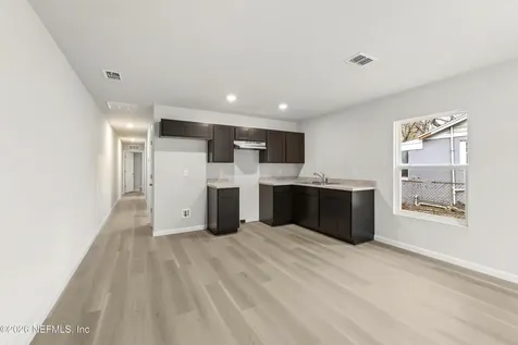 1443 18th Street W Jacksonville FL 32209