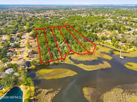 3 Quinlan Ridge Lane E Jacksonville FL 32225