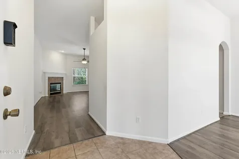 498 Bridgeport Court Jacksonville FL 32218