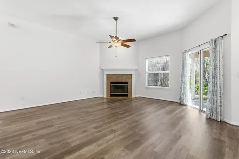498 Bridgeport Court Jacksonville FL 32218
