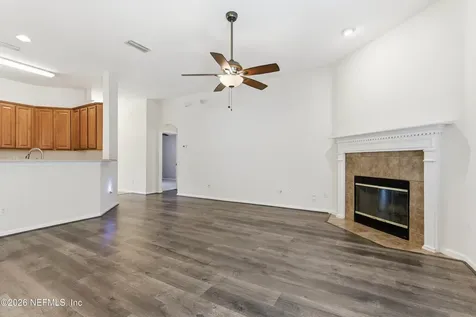 498 Bridgeport Court Jacksonville FL 32218