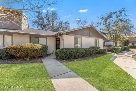 7623 Baymeadows Circle Jacksonville FL 32256