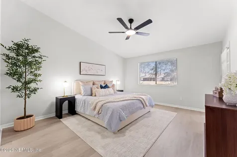 7623 Baymeadows Circle Jacksonville FL 32256