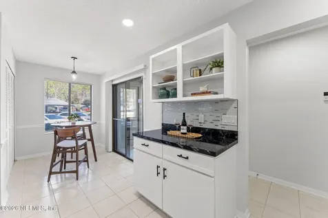 7623 Baymeadows Circle Jacksonville FL 32256