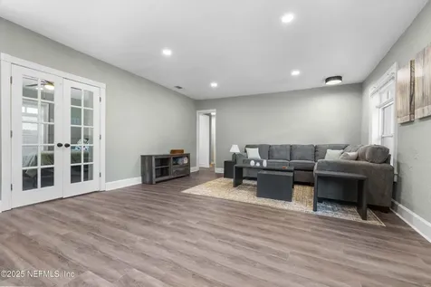 4409 Street Johns Avenue Jacksonville FL 32210