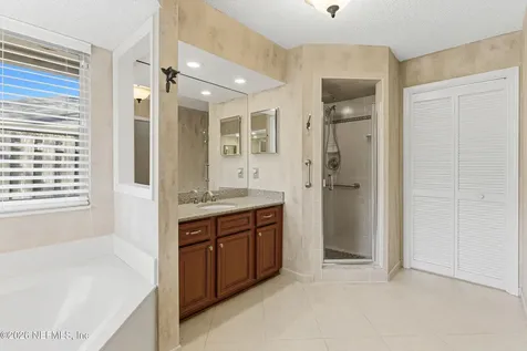 2248 Hammock Oaks Drive N Jacksonville FL 32223
