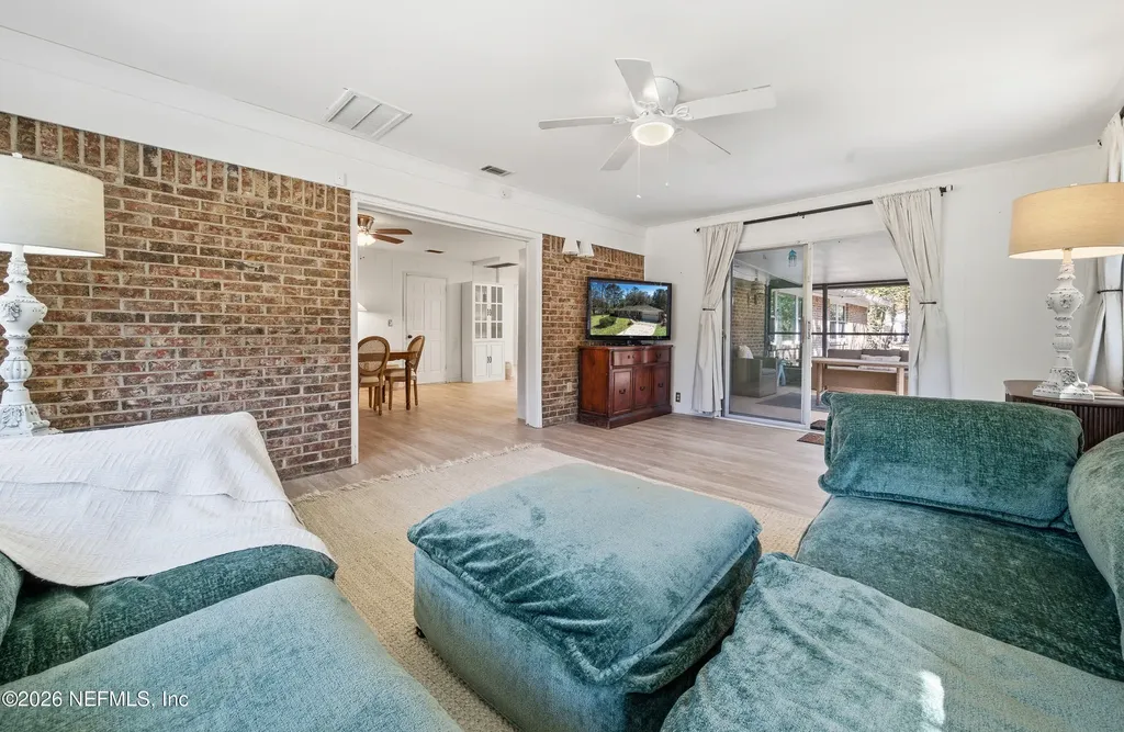 5239 Peggy Lane Middleburg FL 32068