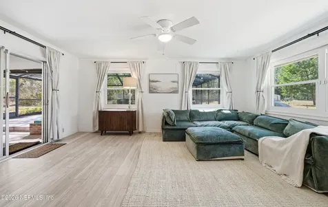 5239 Peggy Lane Middleburg FL 32068