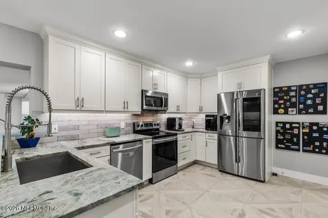 1602 7th Street N Jacksonville Beach FL 32250