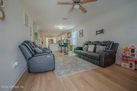 546 Monty Lane Jacksonville FL 32225