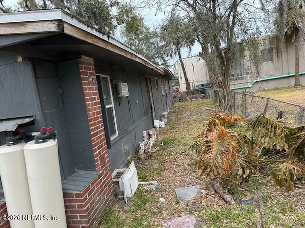 505 Kingston Avenue Daytona Beach FL 32114