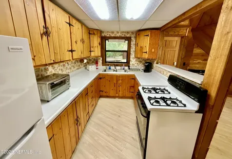 141 Tucker Lake Road Melrose FL 32666
