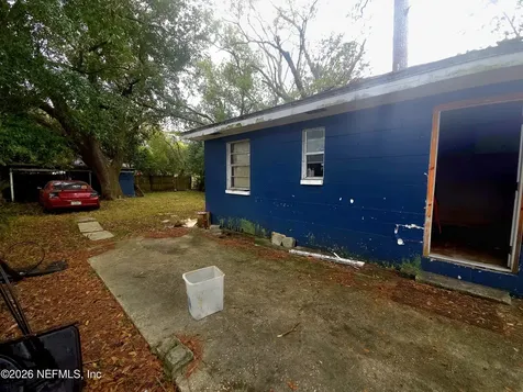 1076 W 32nd Street Jacksonville FL 32209