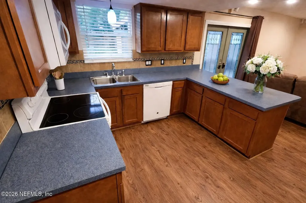 4978 Lofty Pines Circle W Jacksonville FL 32210