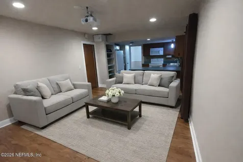 4978 Lofty Pines Circle W Jacksonville FL 32210