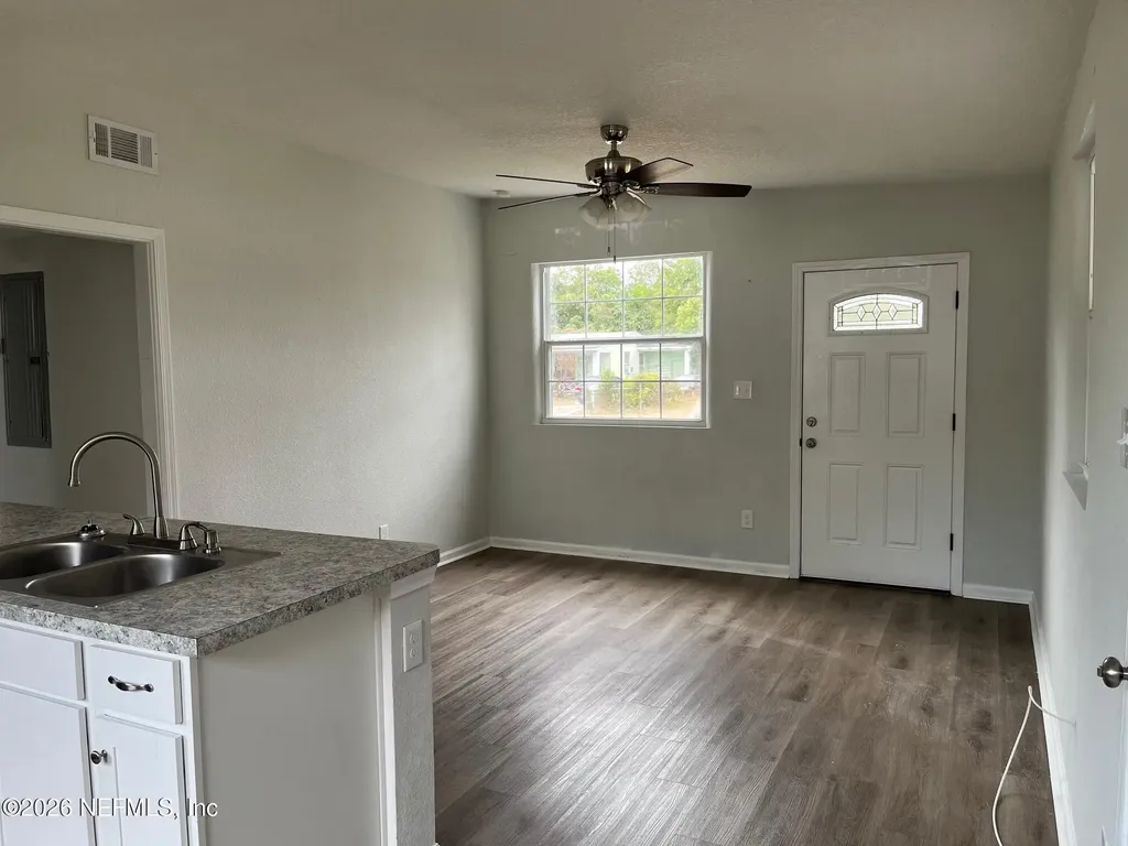 10547 Briarcliff Road E Jacksonville FL 32218