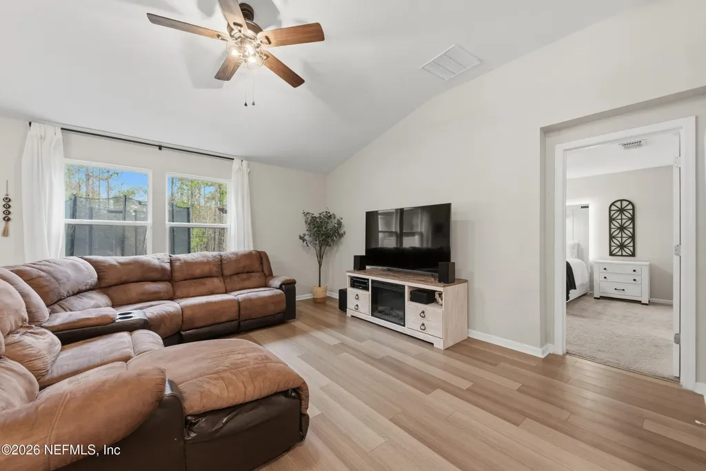 589 Wild Rose Lane Jacksonville FL 32218