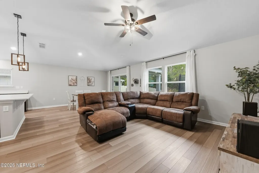 589 Wild Rose Lane Jacksonville FL 32218