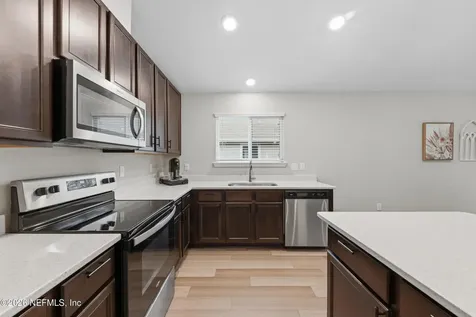 589 Wild Rose Lane Jacksonville FL 32218