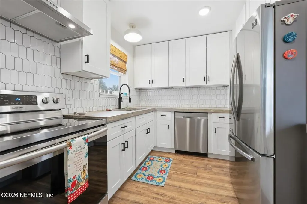 1203 16th Avenue N Jacksonville Beach FL 32250