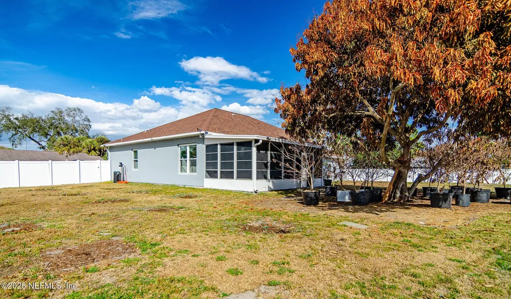 868 Huntington Street NE Palm Bay FL 32907