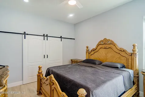 868 Huntington Street NE Palm Bay FL 32907