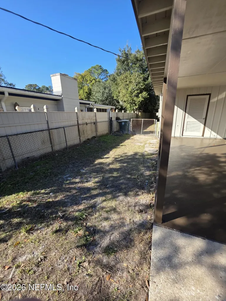 1938 Leon Road Jacksonville FL 32246