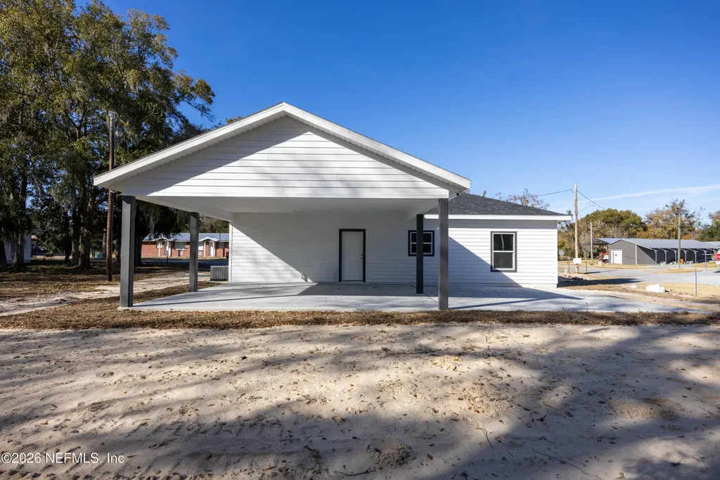 220 SW 3rd Lake Butler FL 32054