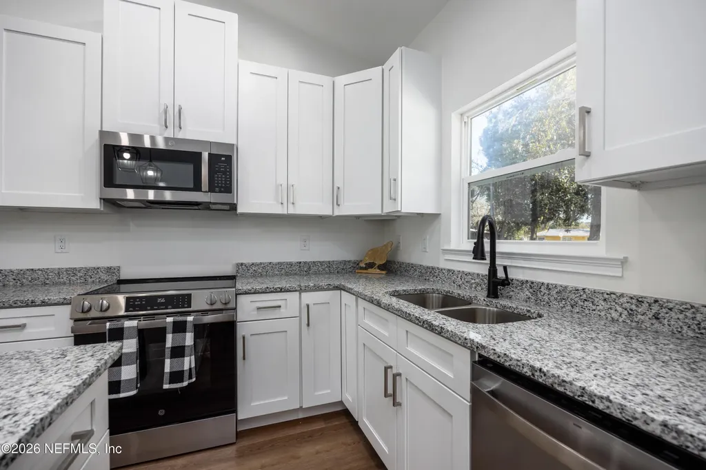 220 SW 3rd Lake Butler FL 32054