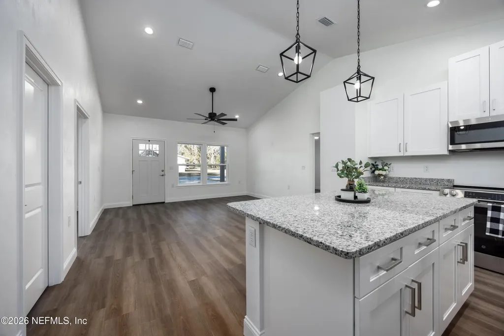 220 SW 3rd Lake Butler FL 32054