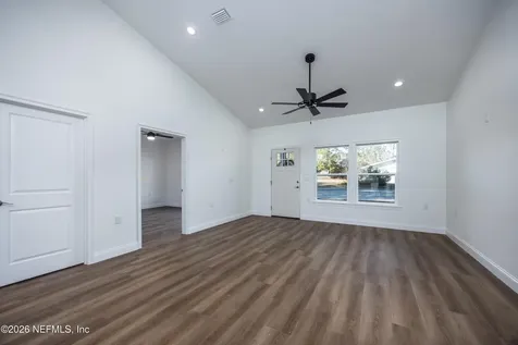 220 SW 3rd Lake Butler FL 32054