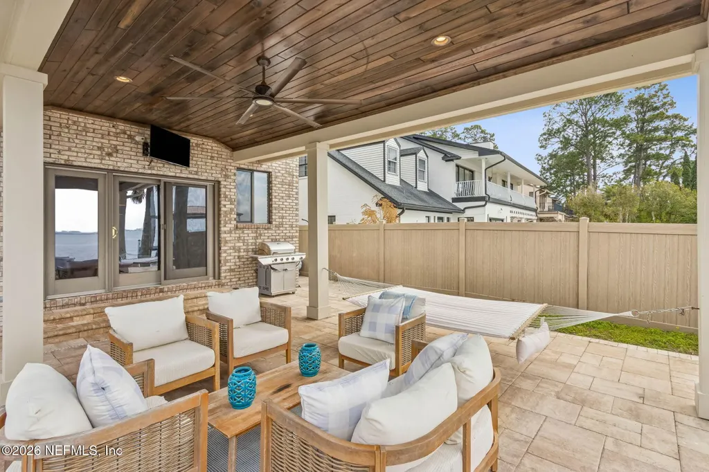 6518 Christopher Point Road W Jacksonville FL 32217