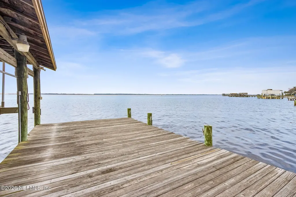 6518 Christopher Point Road W Jacksonville FL 32217