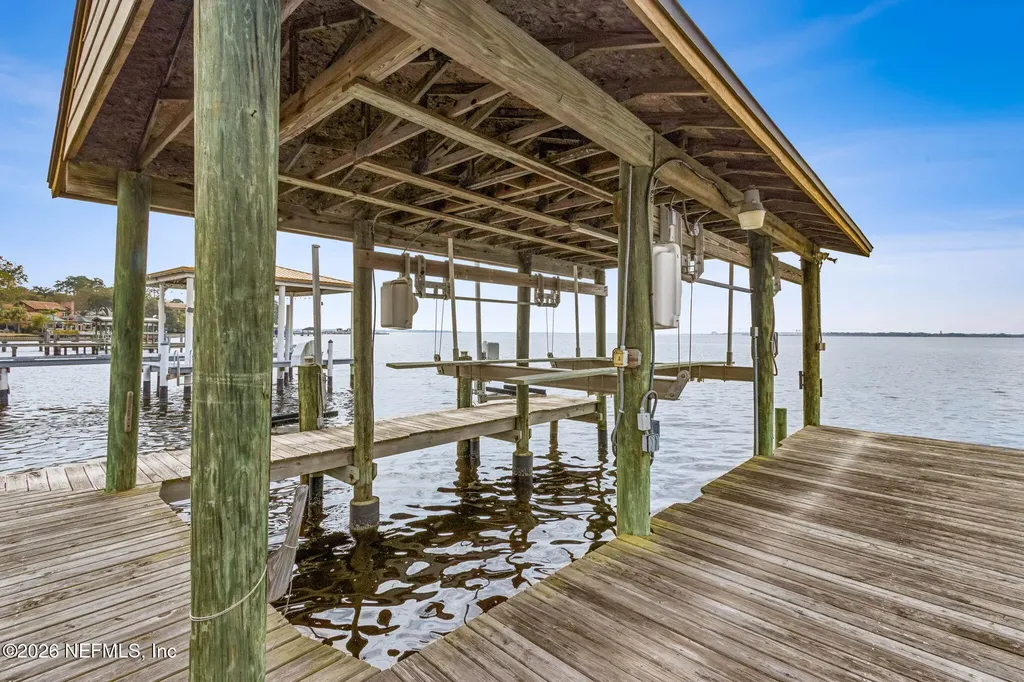 6518 Christopher Point Road W Jacksonville FL 32217