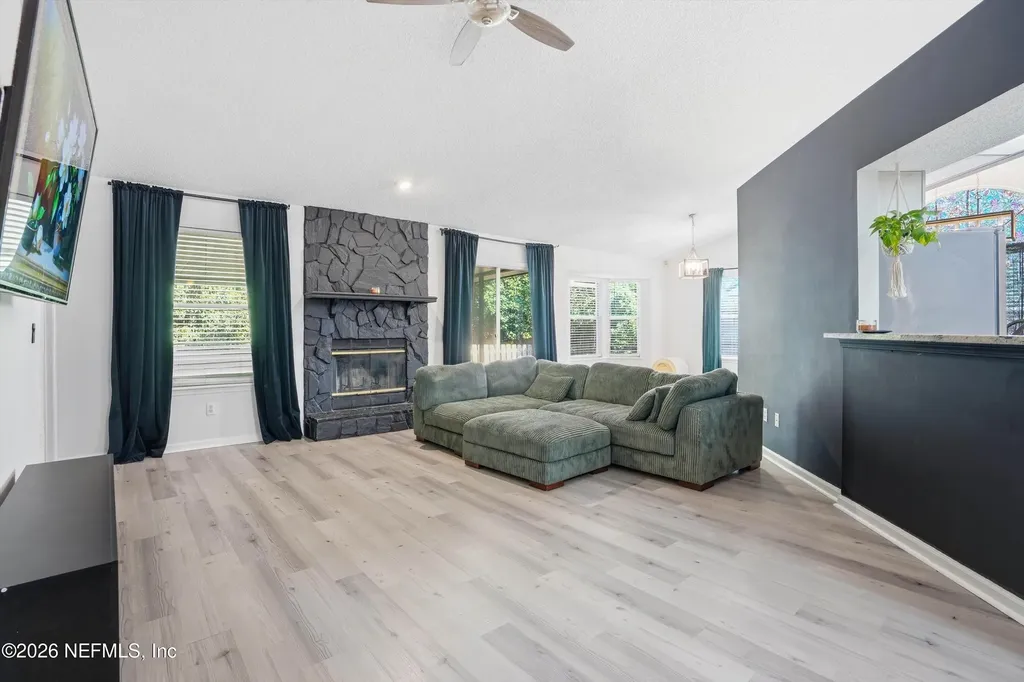 7737 Mistwood Circle E Jacksonville FL 32244