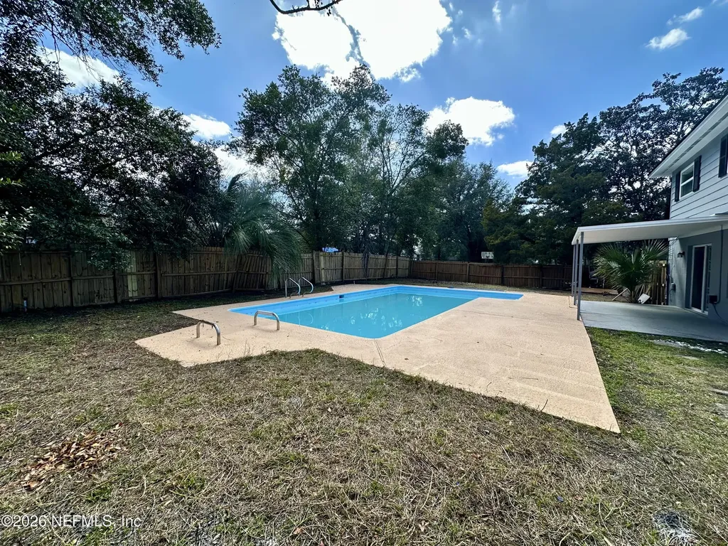 8044 Renault Drive N Jacksonville FL 32244