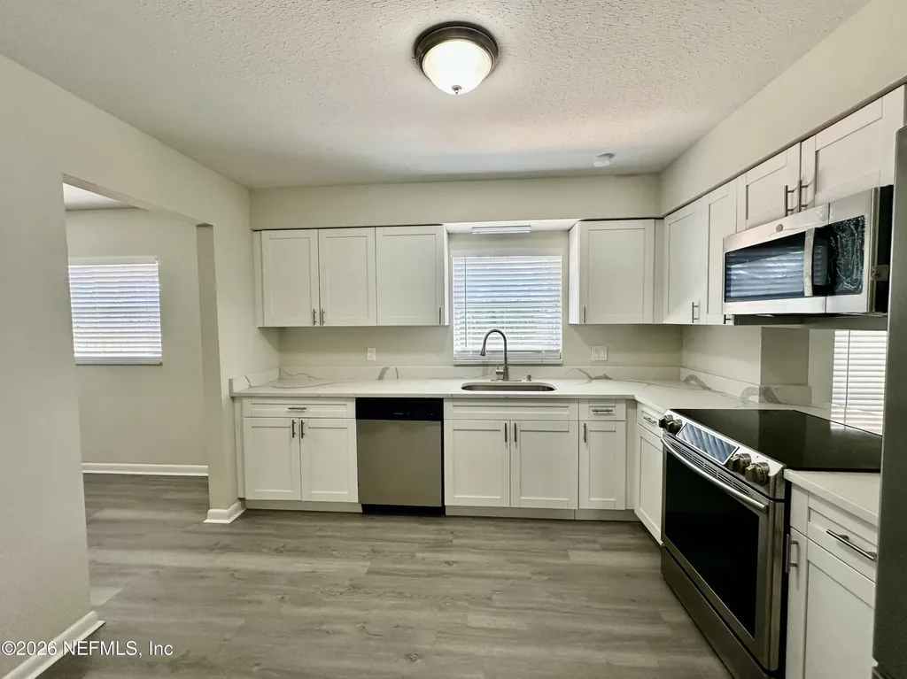 8044 Renault Drive N Jacksonville FL 32244
