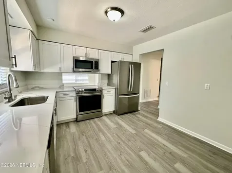 8044 Renault Drive N Jacksonville FL 32244