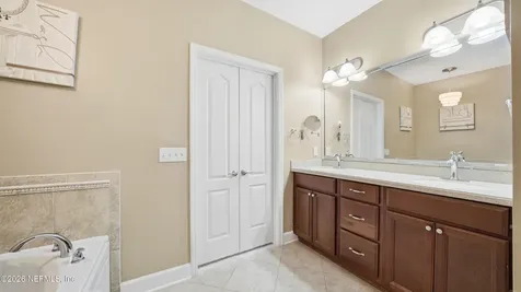 4480 Deerwood Lake Parkway Jacksonville FL 32216