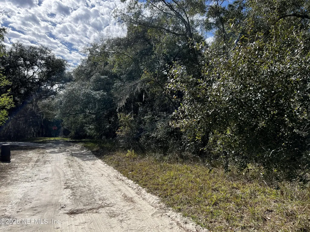 141 Woodland Lane Hawthorne FL 32640