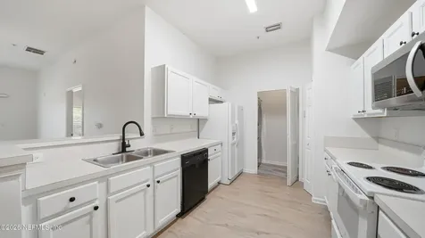 6081 Maggies Circle Jacksonville FL 32244