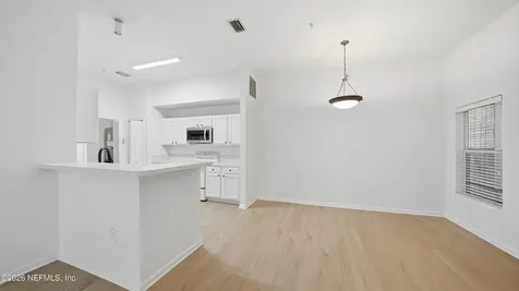 6081 Maggies Circle Jacksonville FL 32244